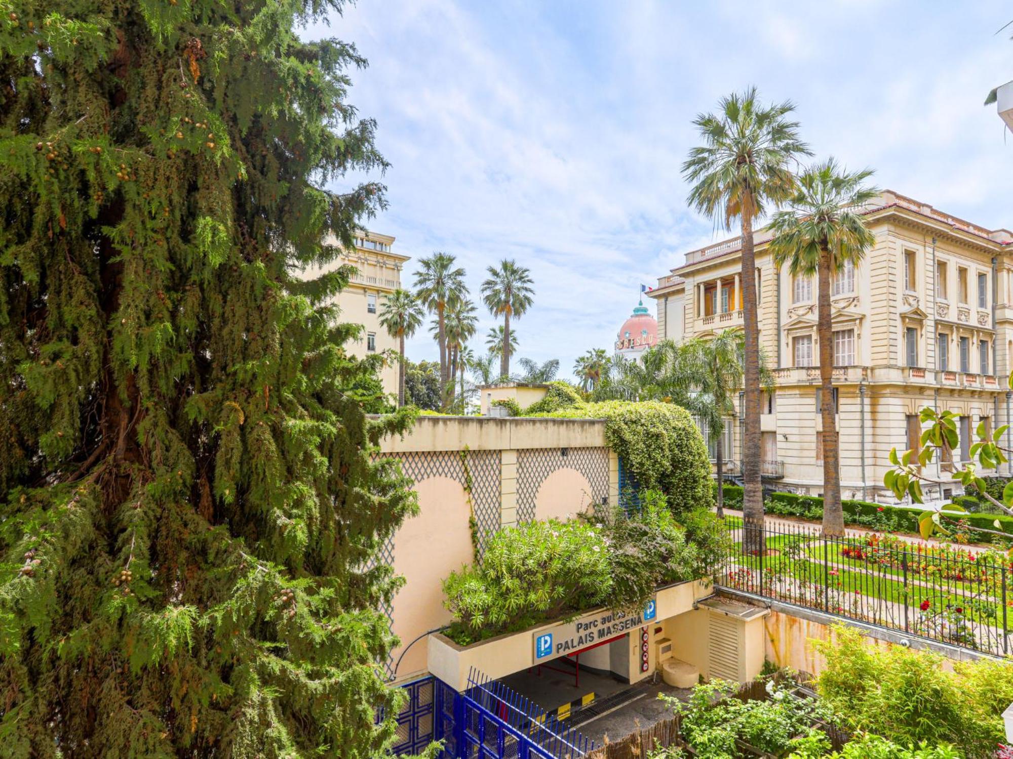 Apartment Le Massena By Interhome